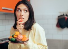 6 soluții verificate pentru a evita supraalimentația când ești la dietă