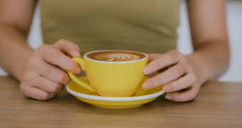 Cafeaua ar putea reduce riscul decesului cauzat de sedentarism